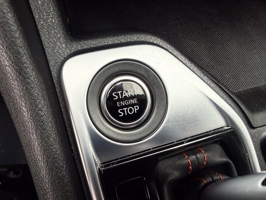Certified 2025 Nissan Sentra SR FWD image 18