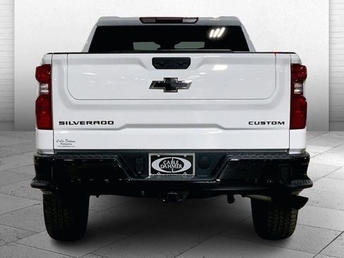 New 2026 Chevrolet Silverado 1500 Custom Trail Boss w/ Turbomax Blackout Package AWD/4WD image 4