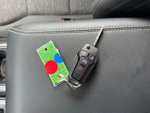 Certified 2022 Ford F150 XLT w/ Equipment Group 301A Mid image 37