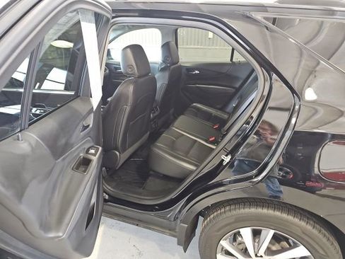 Used 2023 Chevrolet Equinox Premier image 16