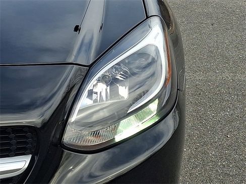 Used 2019 Mercedes-Benz SLC 300 w/ Premium Package image 10