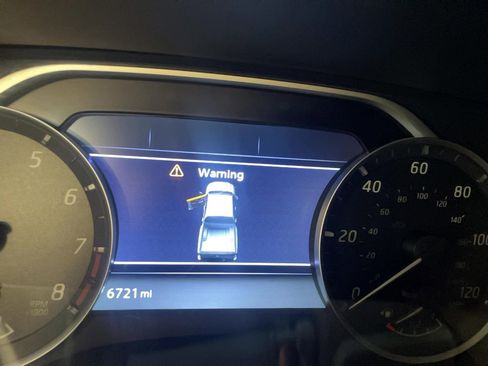 Used 2024 Nissan Frontier SV w/ Technology Package image 6