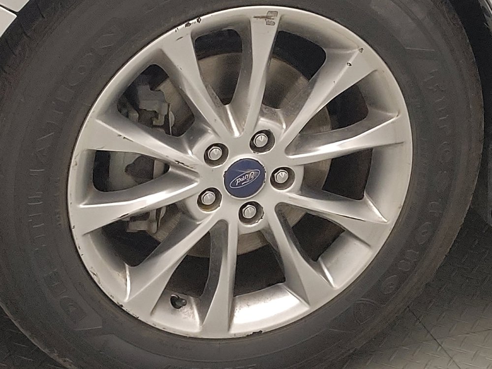 Used 2017 Ford Fusion SE w/ Fusion SE Technology Package FWD image 31