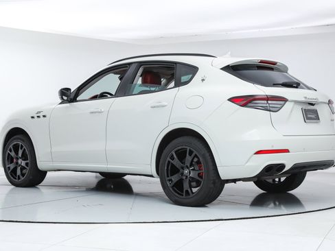 Certified 2022 Maserati Levante GT image 3