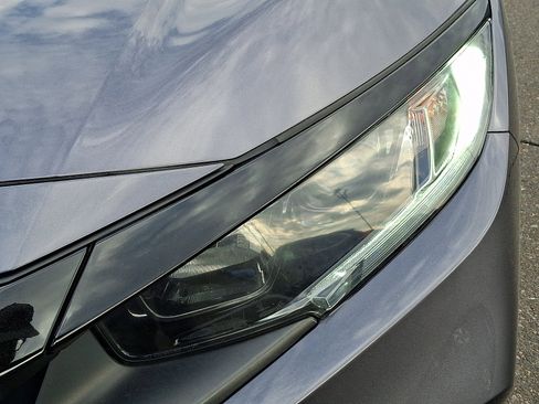 Used 2021 Honda Civic EX-L image 8