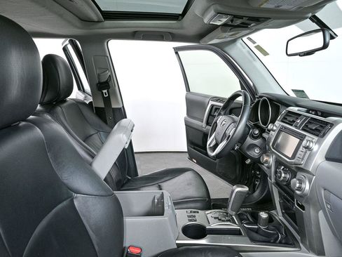 Used 2012 Toyota 4Runner SR5 w/ Premium Pkg AWD/4WD image 21