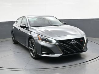 Used 2025 Nissan Altima 2.5 SR video 2