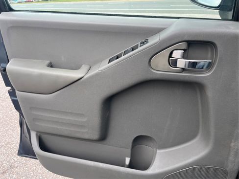 Used 2015 Nissan Frontier Desert Runner RWD image 19