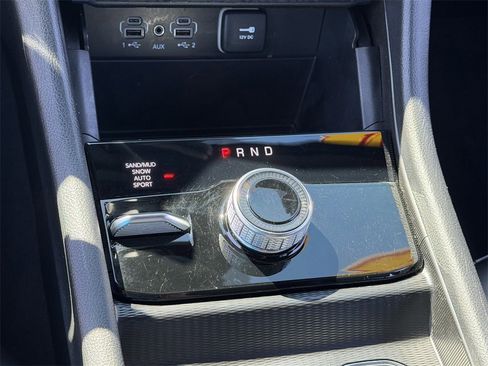 Certified 2024 Jeep Grand Cherokee Limited w/ Black Appearance Package image 15