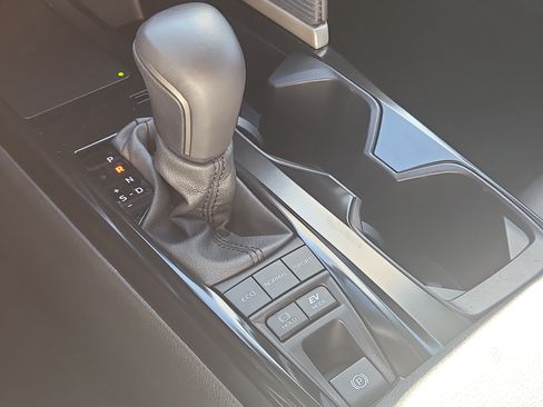 Used 2025 Toyota Camry SE FWD image 26