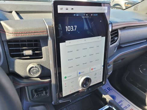 Used 2024 Ford Expedition Limited image 20