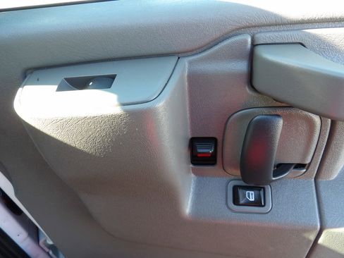 Used 2020 Chevrolet Express 2500 w/ Safety Package image 33