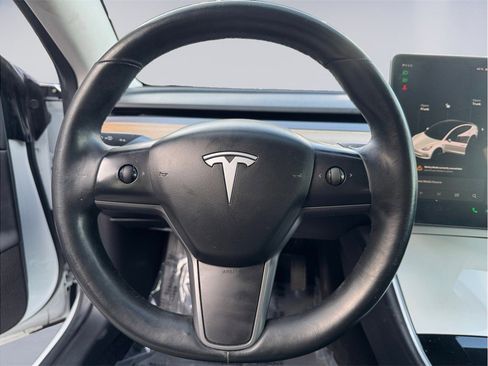 Used 2018 Tesla Model 3 Long Range image 11