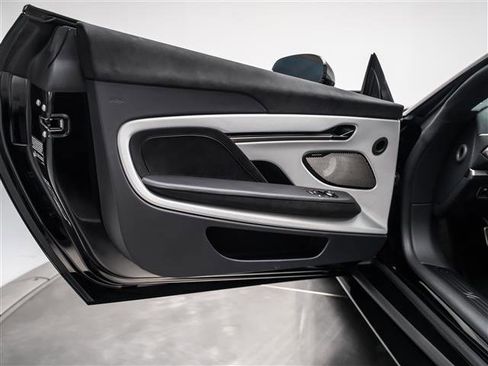 New 2026 Aston Martin Vanquish Convertible RWD image 31