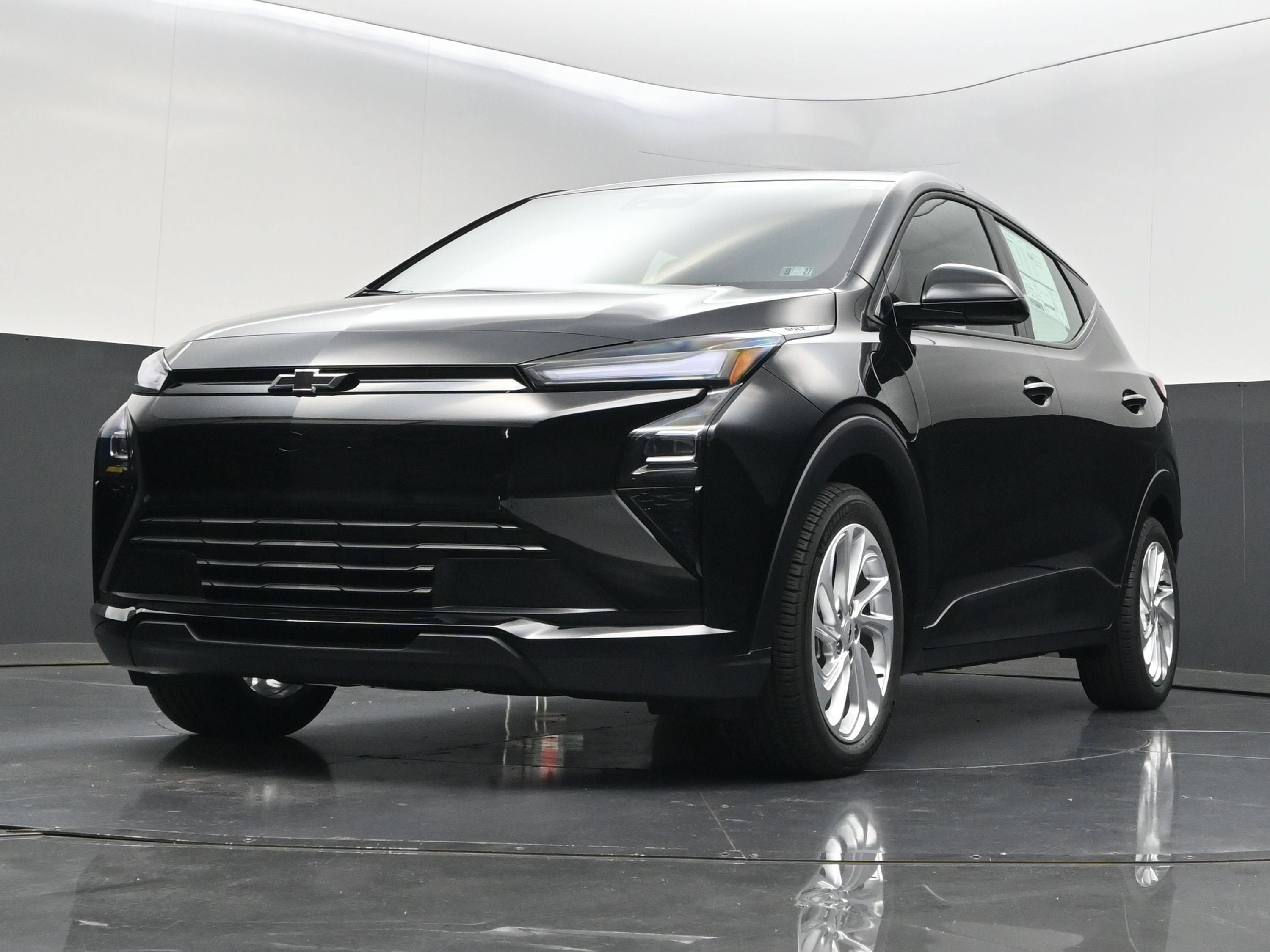 New 2027 Chevrolet Bolt LT w/ Comfort Package FWD image 37