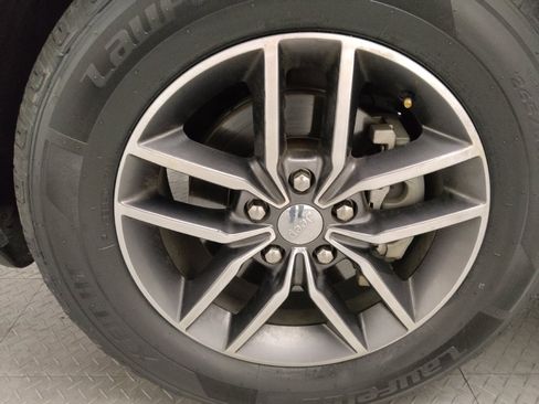 Used 2018 Jeep Grand Cherokee Limited image 31