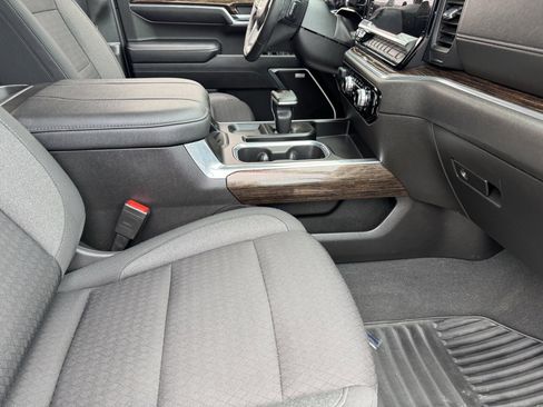 Used 2023 GMC Sierra 1500 Elevation w/ Preferred Package image 13