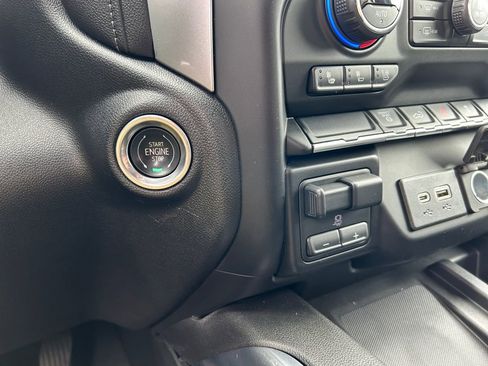 Used 2020 Chevrolet Silverado 2500 LTZ w/ LTZ Convenience Package image 37