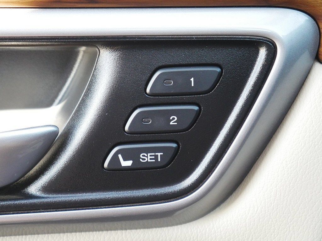 Used 2019 Honda CR-V Touring image 25