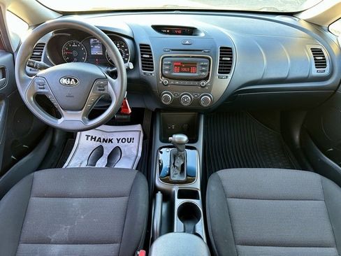 Used 2017 Kia Forte LX image 15