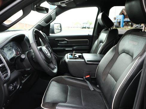 Used 2025 RAM 1500 Laramie image 11