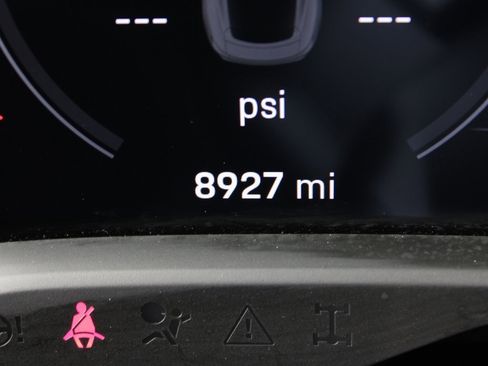 Used 2023 Porsche Taycan GTS image 23