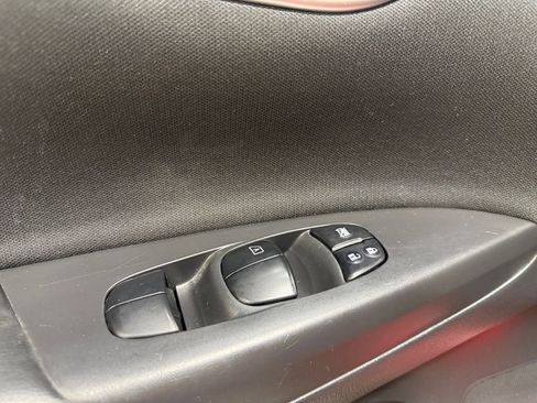 Used 2019 Nissan Sentra SV w/ Special Edition Package FWD image 20