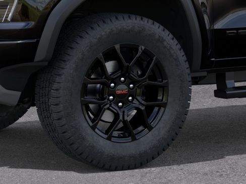 New 2026 GMC Canyon Denali w/ LPO, Denali Black Edition AWD/4WD image 9