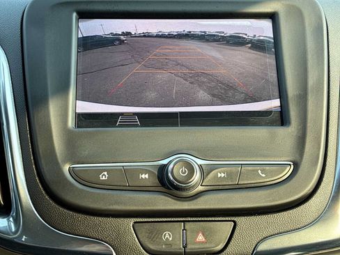 Used 2022 Chevrolet Equinox LT AWD/4WD image 23