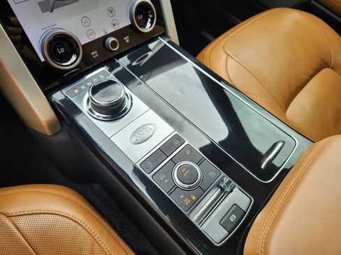 Used 2019 Land Rover Range Rover Long Wheelbase Autobiography AWD/4WD image 28