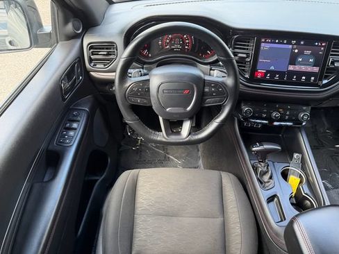 Used 2025 Dodge Durango GT RWD image 17