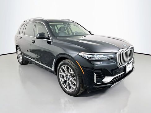 Certified 2022 BMW X7 xDrive40i w/ Premium Package image 3
