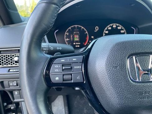 Used 2025 Honda Civic Sport image 17