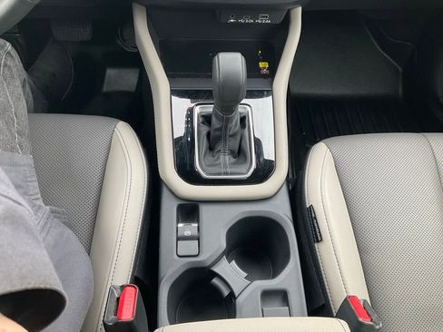 Used 2025 Subaru Forester Limited image 12