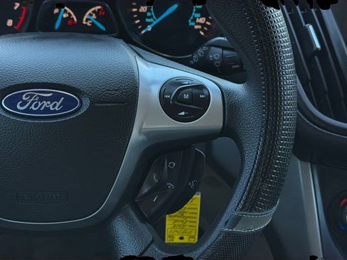 Used 2014 Ford Escape SE w/ Equipment Group 201A image 16
