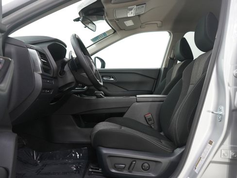 Used 2025 Nissan Rogue SV AWD/4WD image 23