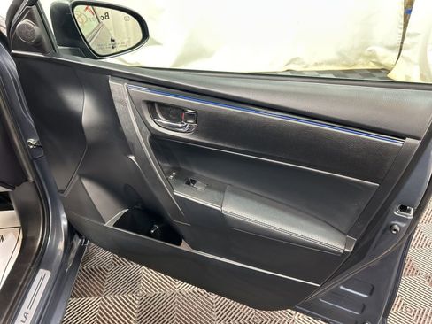 Used 2017 Toyota Corolla SE image 10