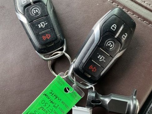 Used 2015 Ford F150 Platinum w/ Equipment Group 701A Luxury image 25