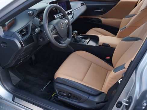 Certified 2024 Lexus ES 350 w/ Premium Package image 13