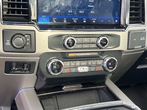 Used 2022 Ford F250 Lariat w/ Lariat Ultimate Package image 32