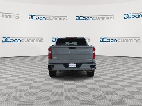Used 2024 Chevrolet Silverado 1500 Custom image 7