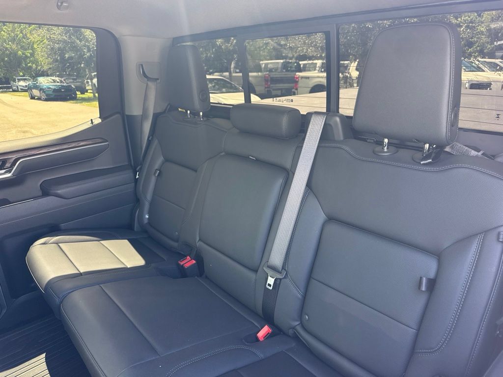 Used 2026 GMC Sierra 1500 SLT w/ SLT Premium Plus Package AWD/4WD image 11