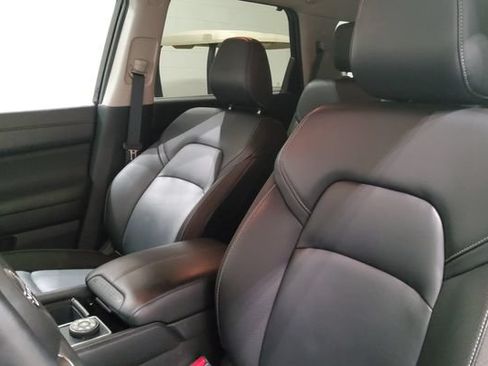 Used 2025 Nissan Pathfinder SL AWD/4WD image 20