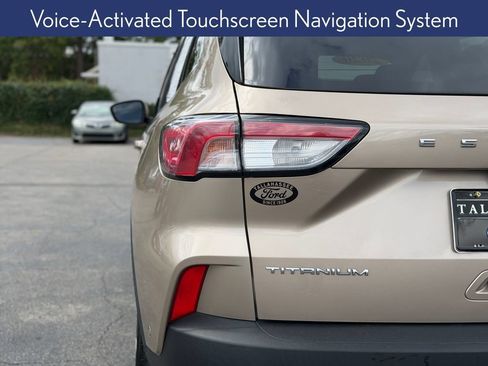 Used 2020 Ford Escape Titanium w/ Titanium Premium Package 2.0 AWD/4WD image 14