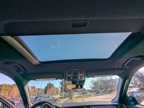 Used 2025 Jeep Grand Cherokee Altitude image 13