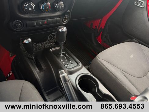 Used 2021 Jeep Wrangler Unlimited Rubicon AWD/4WD image 47