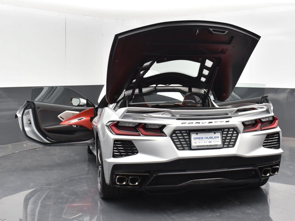 Used 2020 Chevrolet Corvette Stingray Preferred Cpe w/ 2LT Preferred Equipment Group RWD image 35