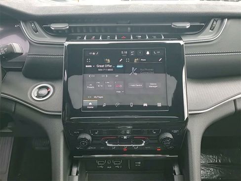 New 2025 Jeep Grand Cherokee Altitude image 31