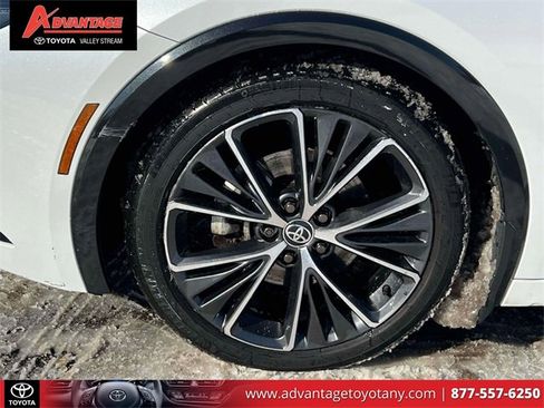 Used 2023 Toyota Prius Limited image 11