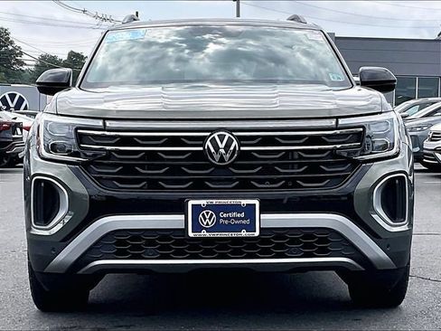 Used 2024 Volkswagen Atlas Peak Edition SE AWD/4WD image 10